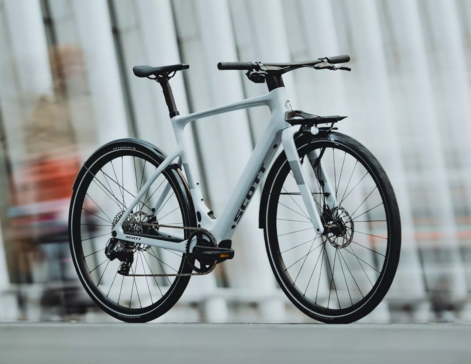 Sleek and stylish carbon frame, internally routed cabling to maintain clean lines , app tweaking for the compact mid-drive motor