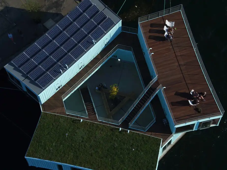 Urban Rigger is powered by a roof-based solar array