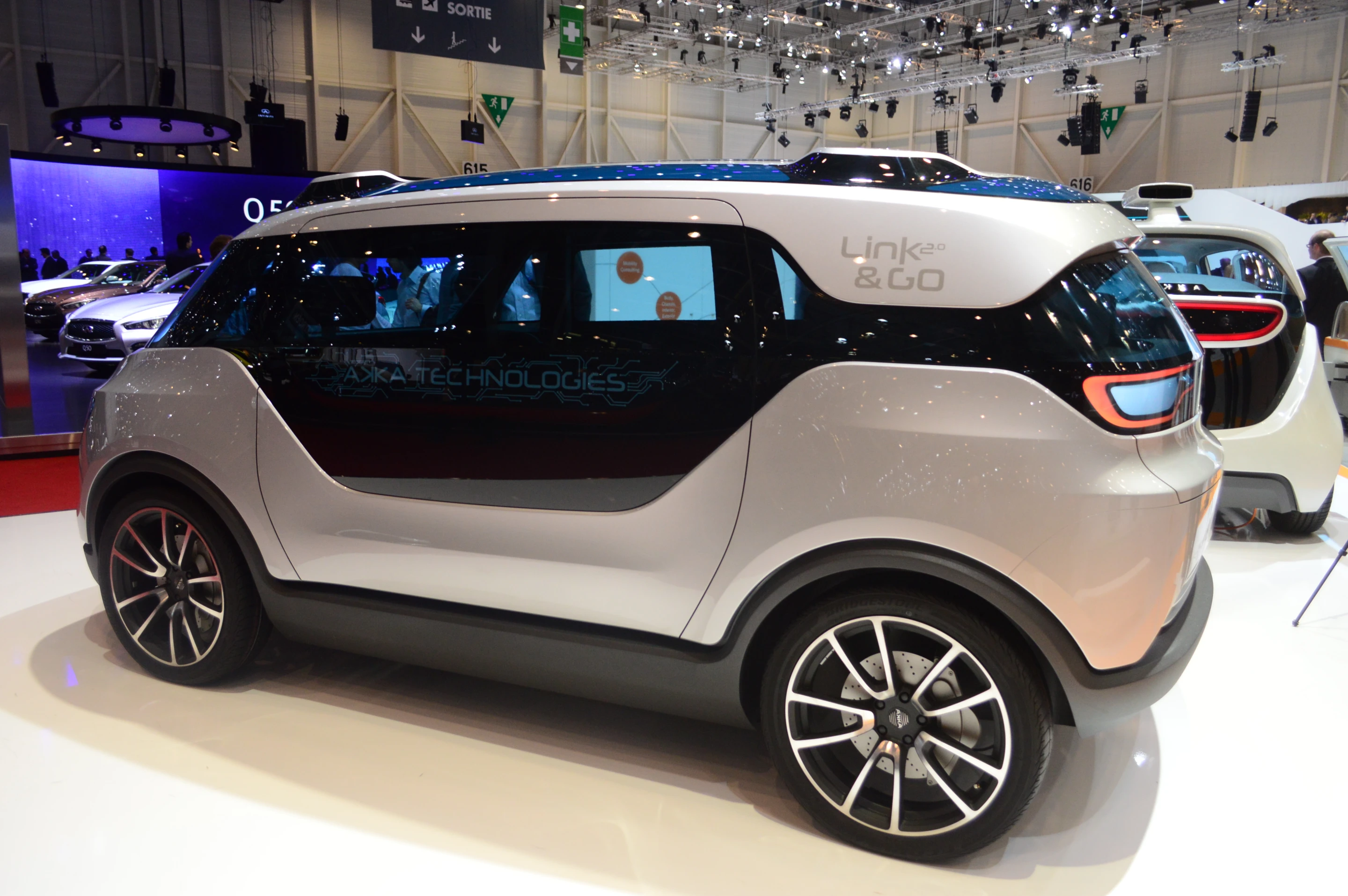 The Link & Go 2.0 debuts at the 2014 Geneva Motor Show