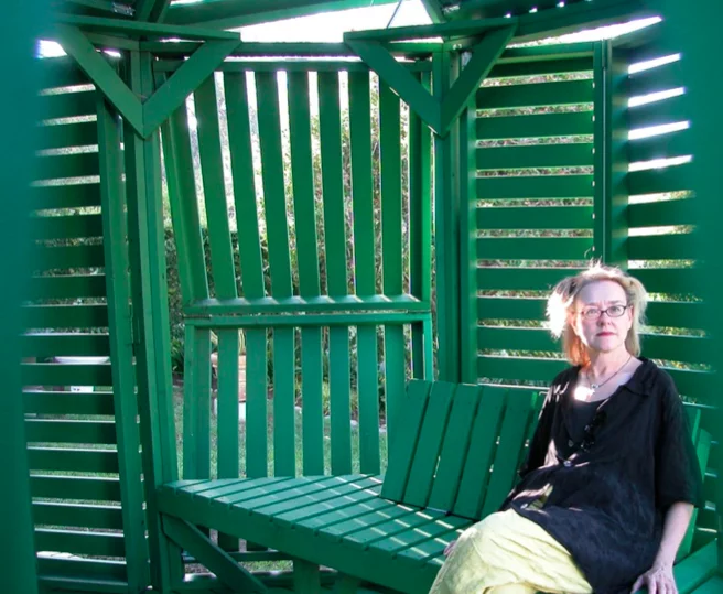 The panels can be opened varying degrees resulting in many forms and configurations