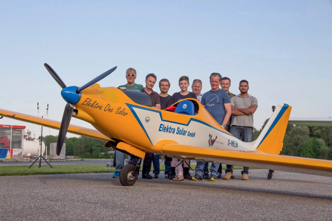 The team from Elektra Solar