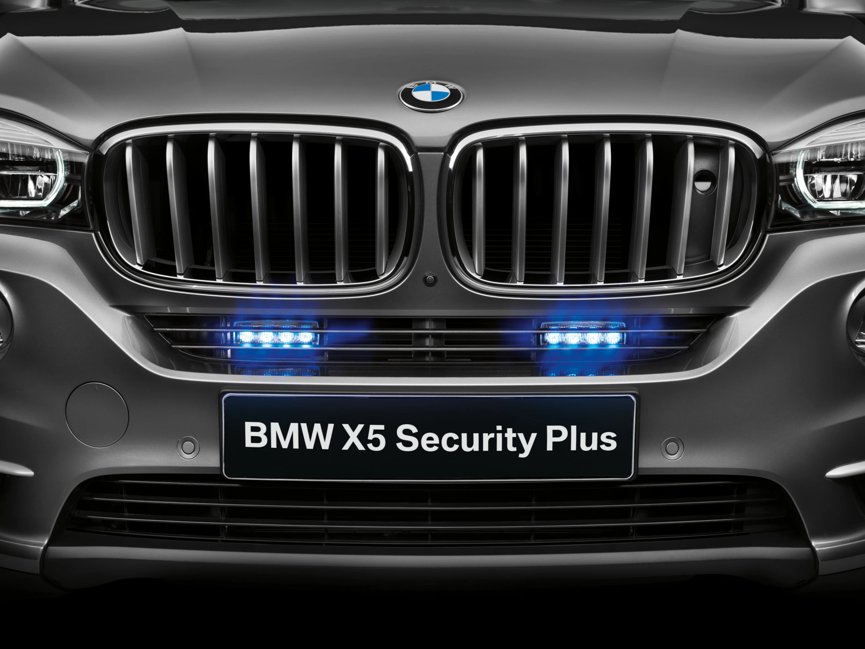 For drivers who want to be seen, the Security Guard can be fitted with flashing lights