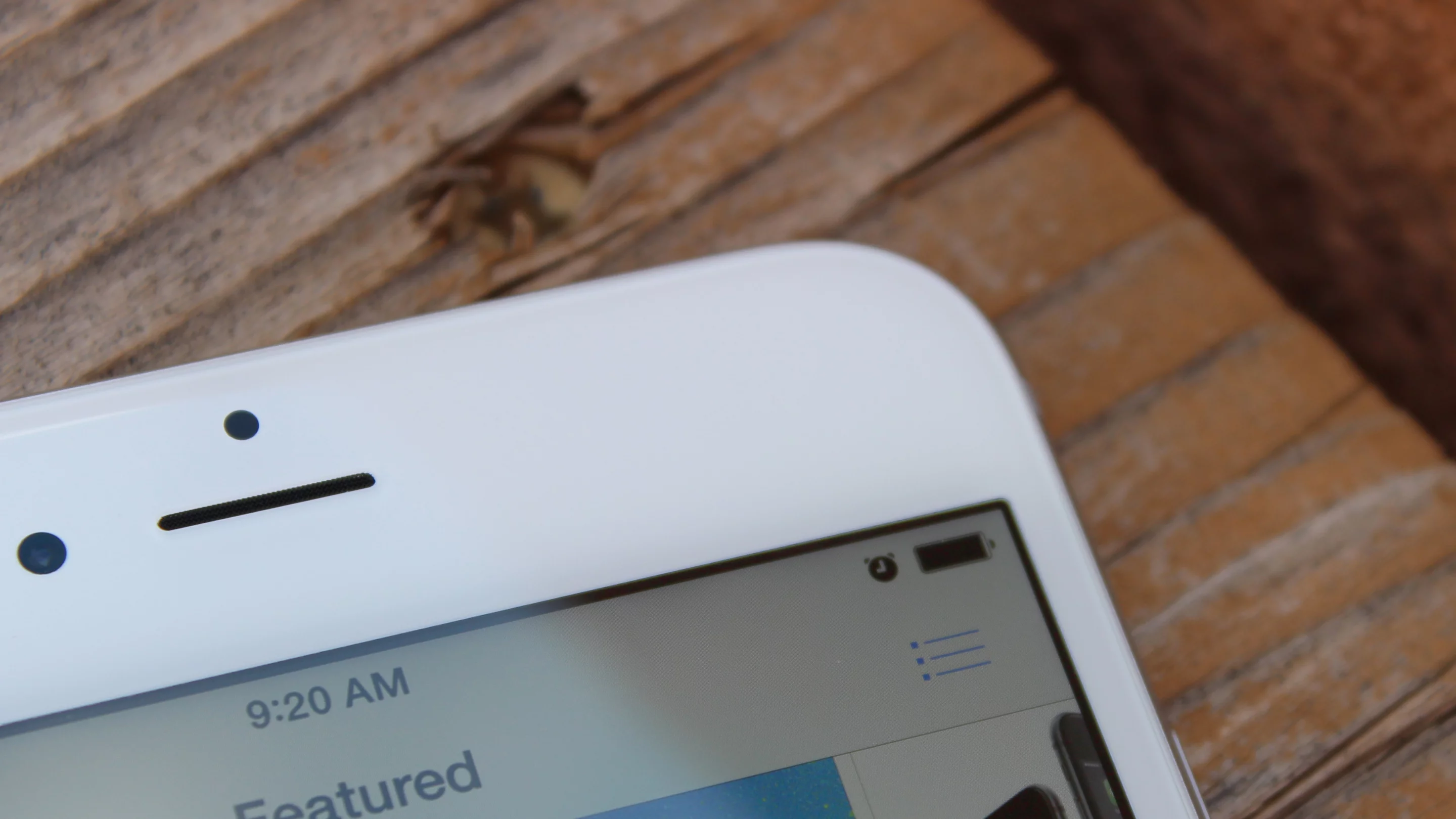 Battery life isn't quite the best we've seen, but it's still damn good (Photo: Will Shanklin/Gizmag.com)