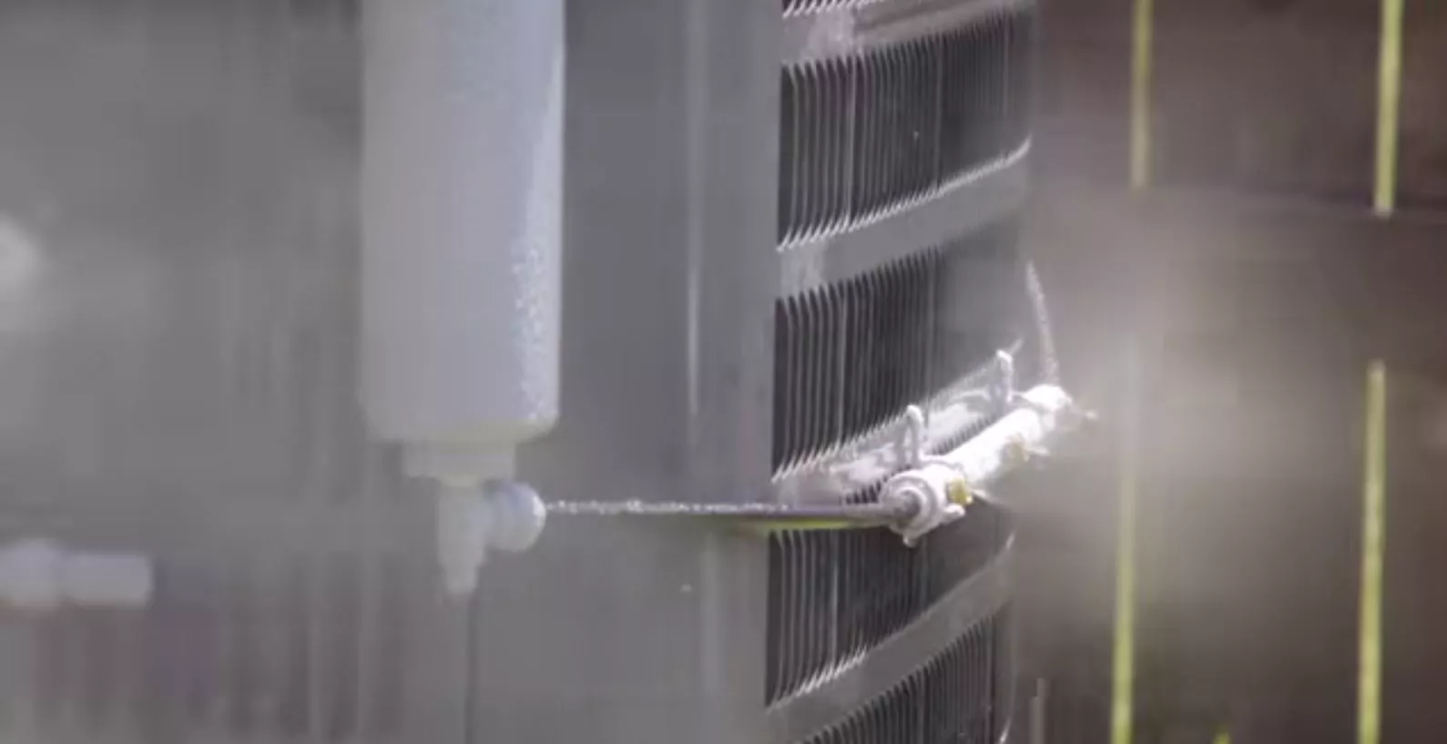 Mistbox uses water vapor to pre-cool air as it enter the air conditioning unit