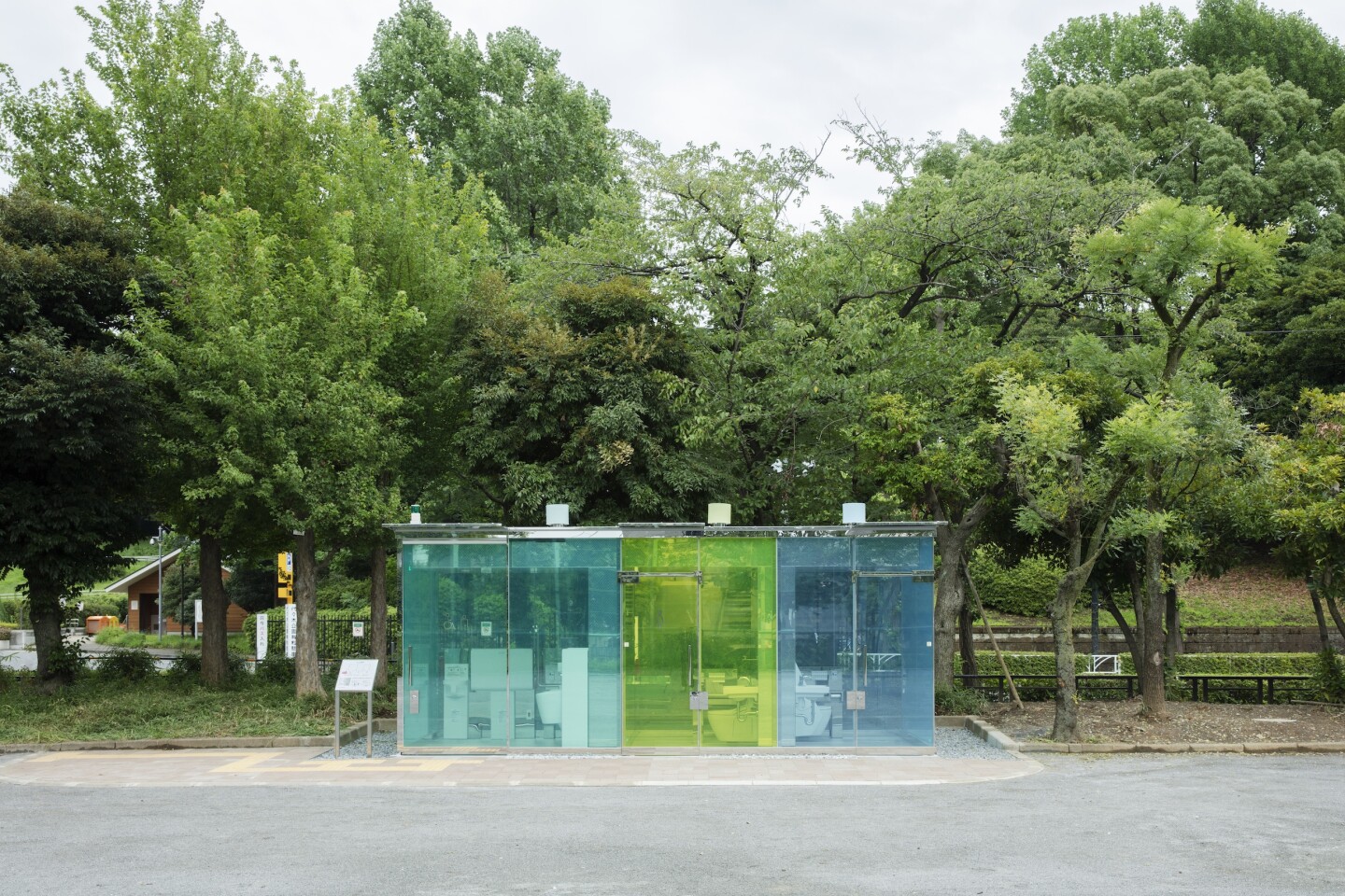 Visitors To Transparent Bathroom Won T Be Caught With Their Pants Down