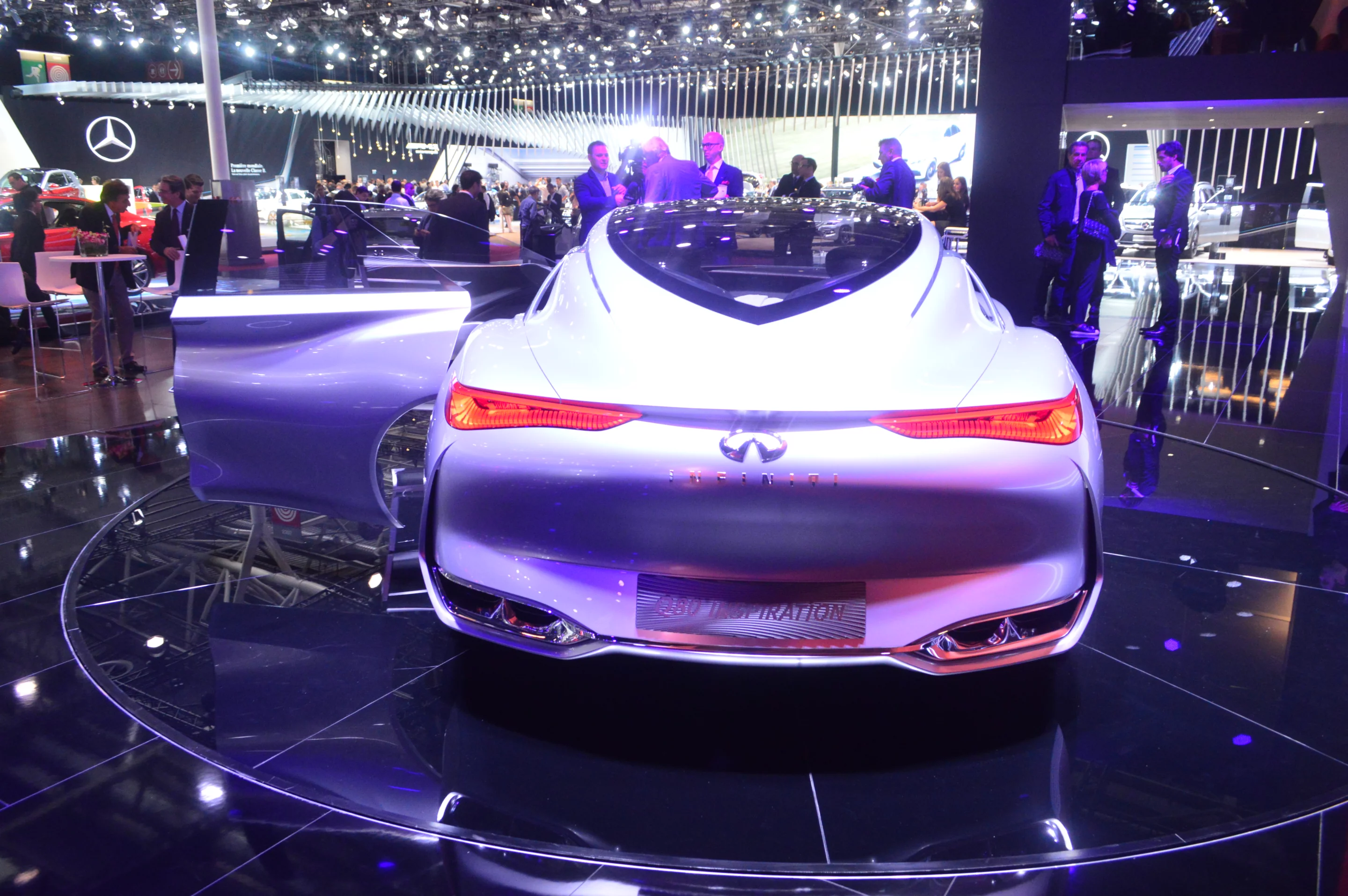 The glass roof ends in a central point (Photo: C.C. Weiss/Gizmag)