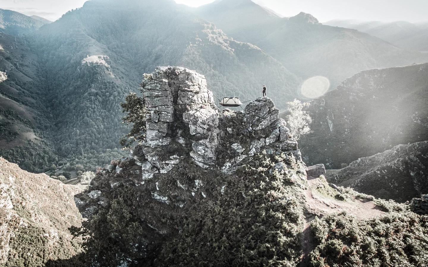 With the ability to camp on the ground or in the air two different ways, the Exod Home opens up new possibilities