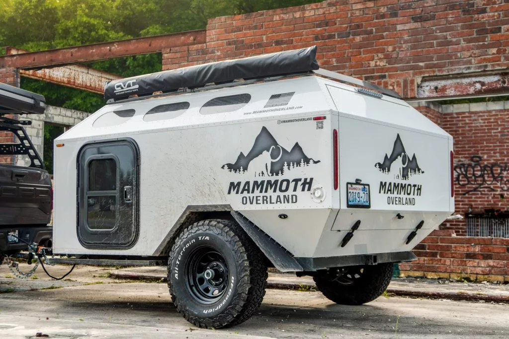 Mammoth manages to give its trailer a very distinctive signature look