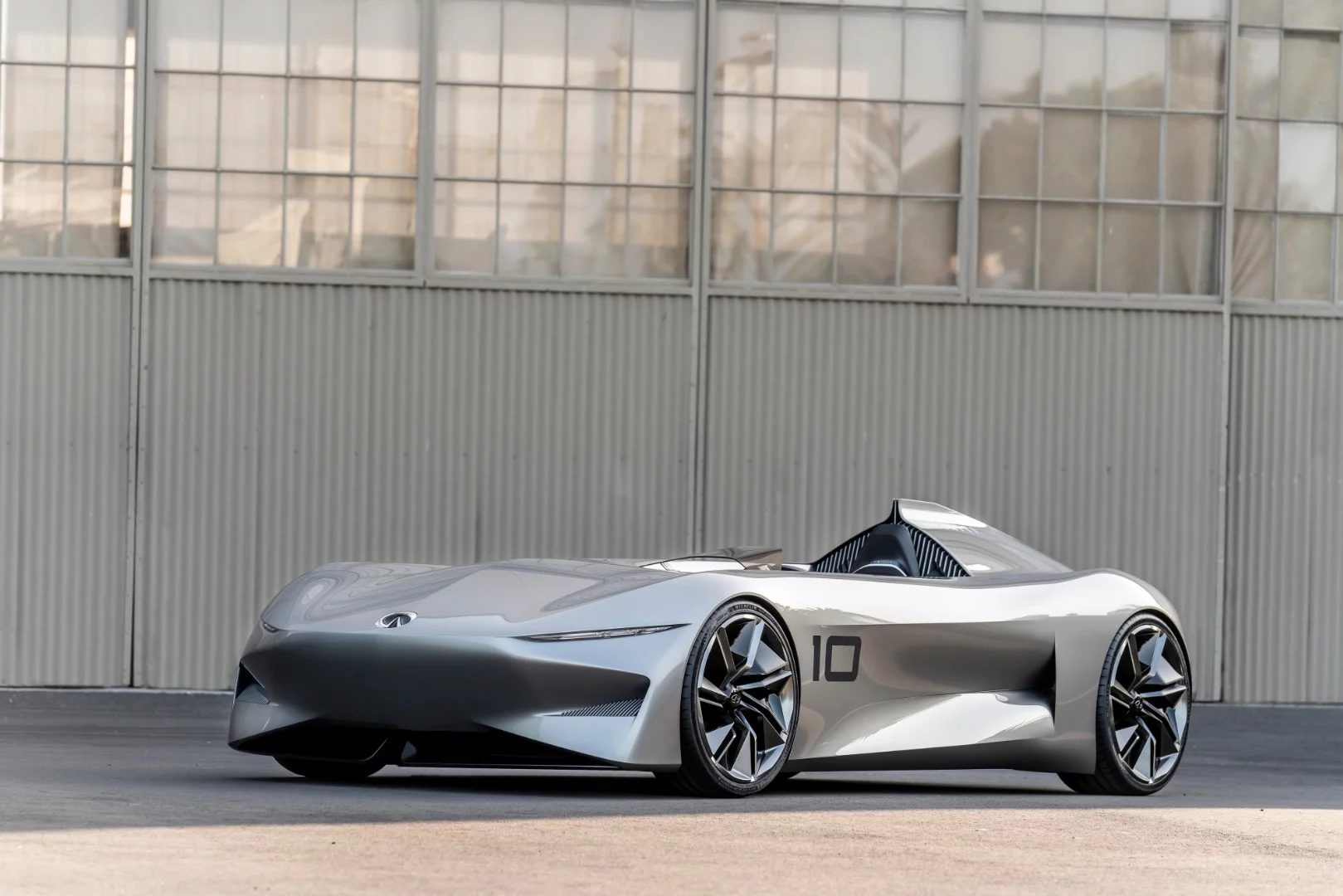 Infiniti Concept 10: single-seat electric motoring