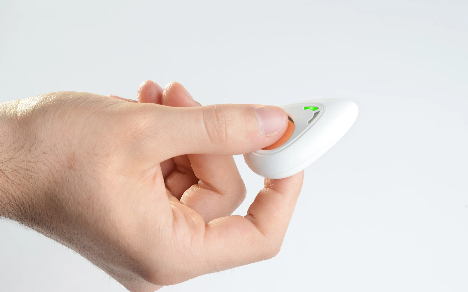 The Pip senses stress by measuring EDA through your fingertips