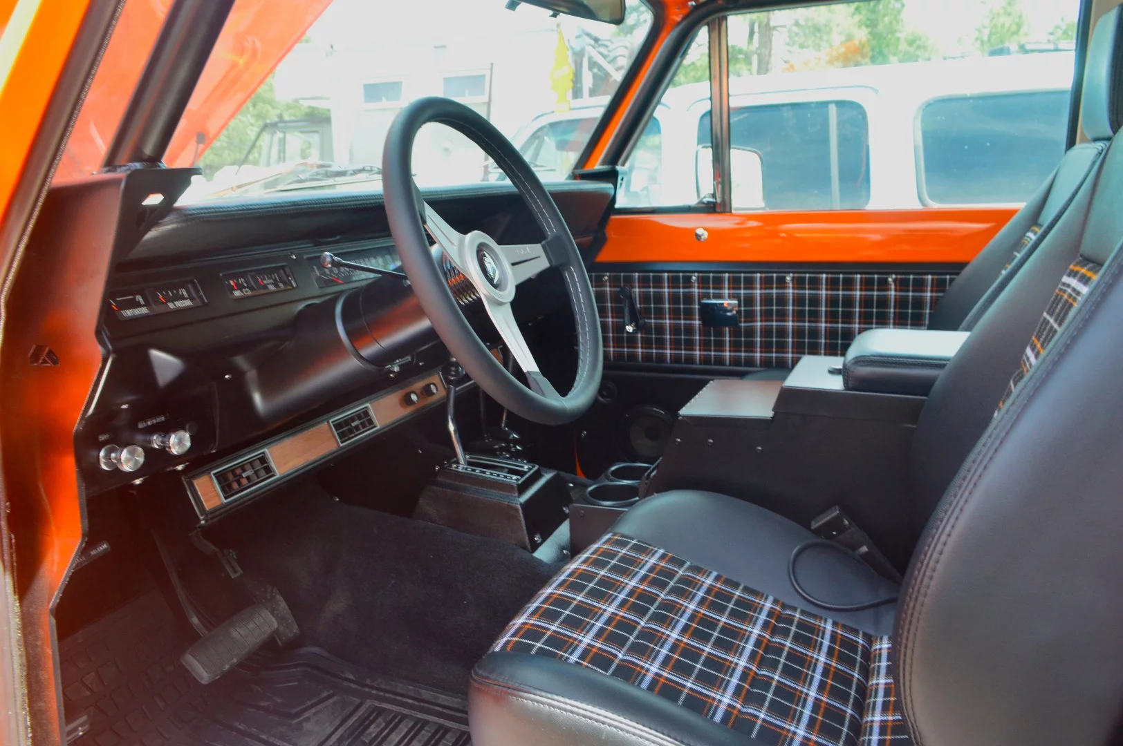 New Legend plants fully restored Scout bodies atop modern chassis, relying on GM LS3 V8 engine power