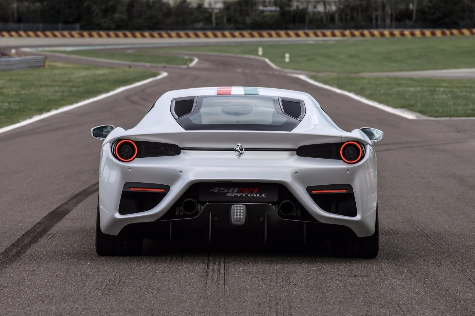 The 458 MM Speciale has its own exclusive wheels and revised front and rear light clusters