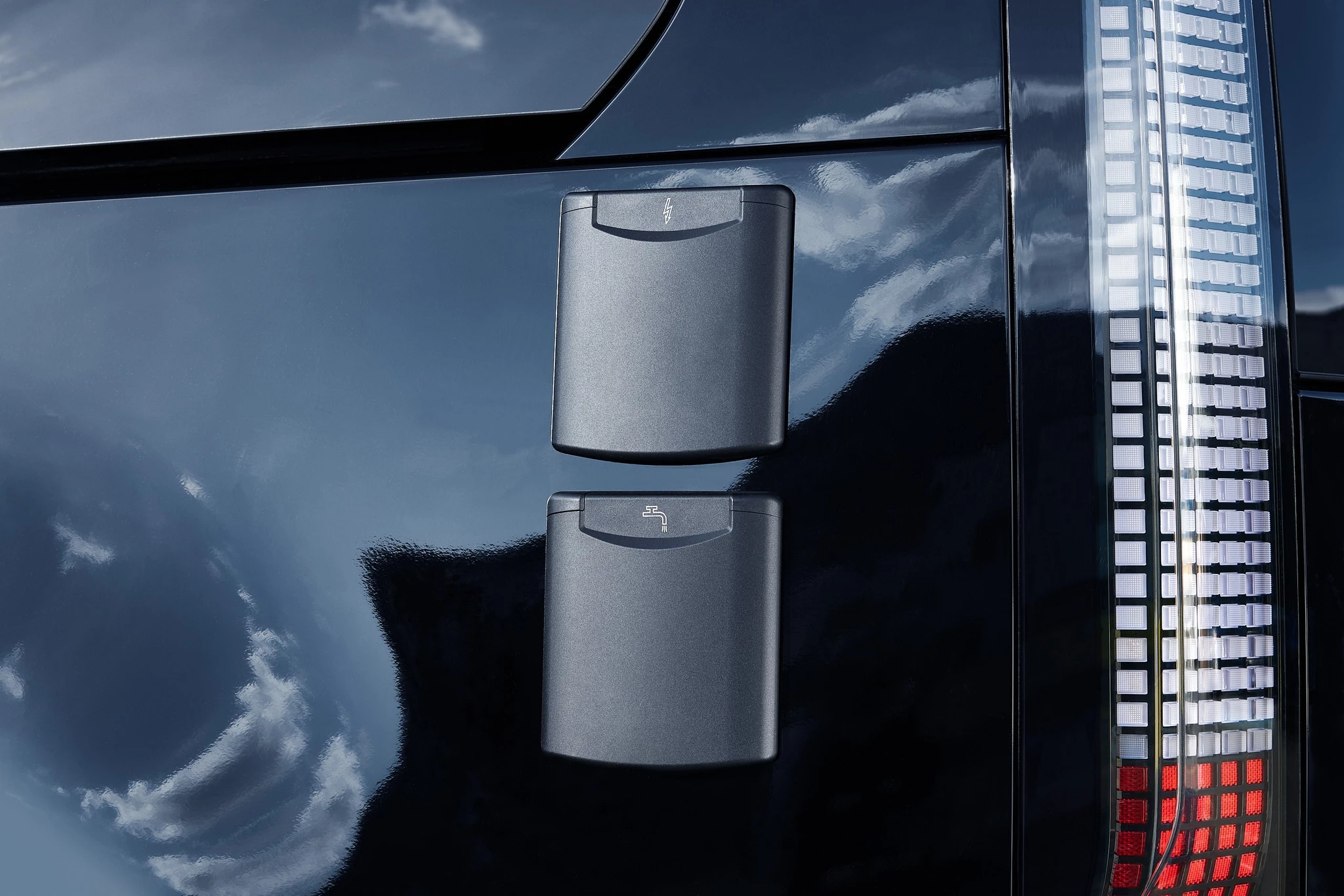 Water and electrical hookups on the Staria Lounge Camper 4