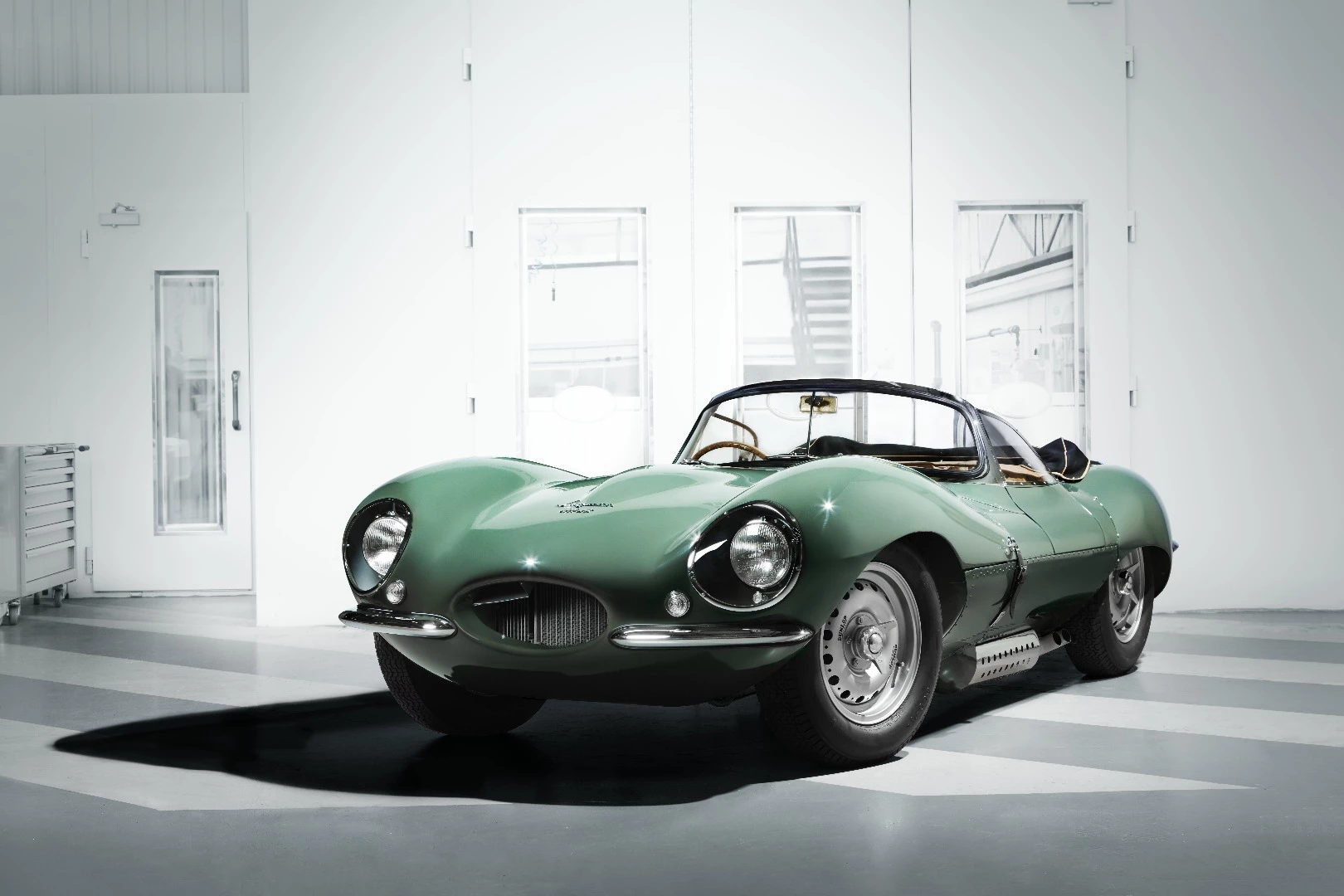 The Jaguar XKSS continuation model