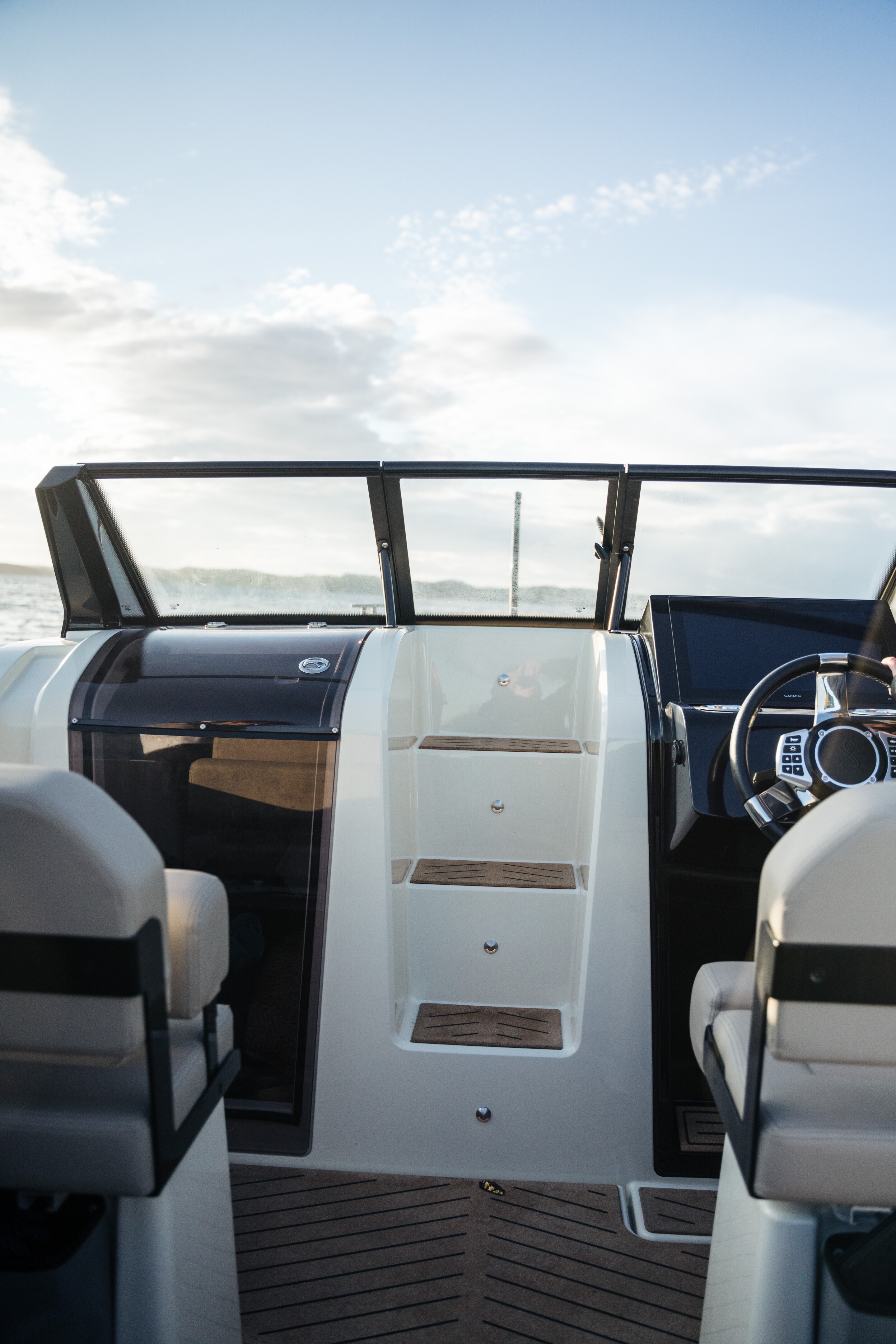 X Shore announces smaller, much less pricey X Shore 1 electric boat