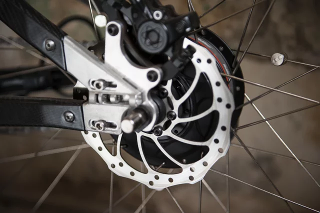 It also has Magura hydraulic disc brakes ...