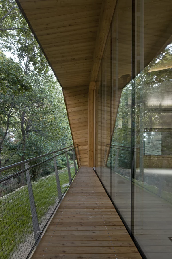 Tvzeb’s unique structural design aims to maximize the amount of natural sunlight entering the home during the winter months