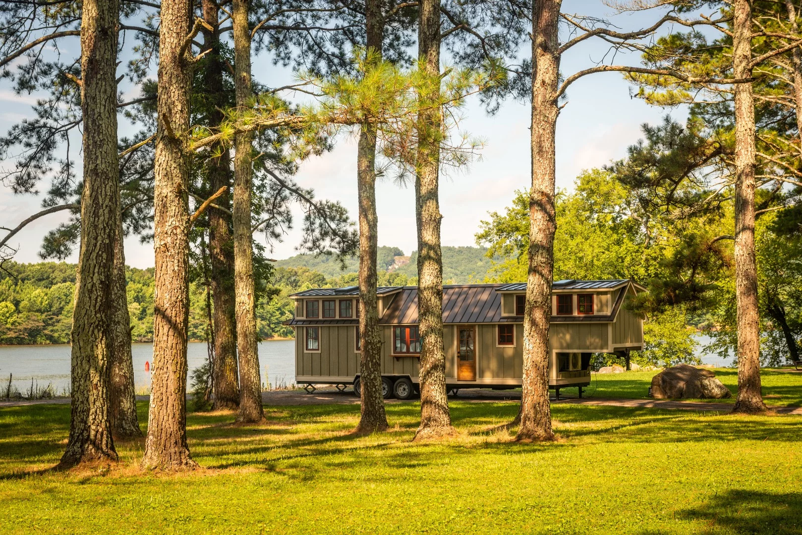 The Denali XL is based on a triple-axle trailer