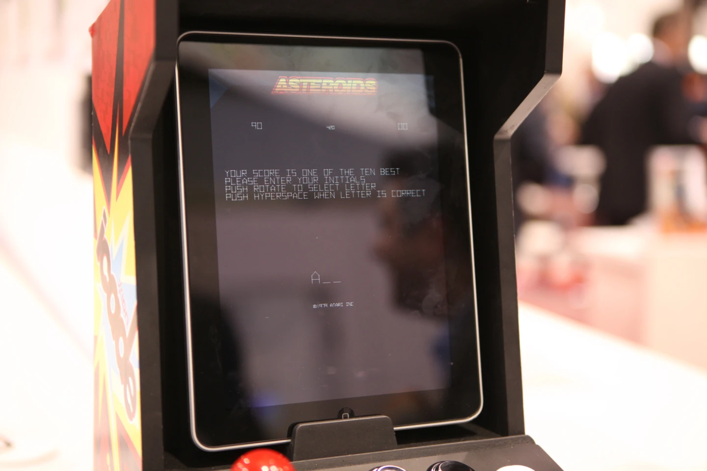 Retro Atari title such as Asteroids come with iCADE support