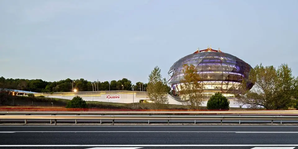 Institutional category winner: iGuzzini Illuminazione Spain Headquarters, Sant Cugat del Vallès, Spain (Photo: MiAS Arquitectes)