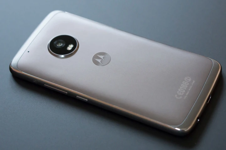 New Atlas reviews the Moto G5 Plus, which again crowns Motorola as champion of the budget-value smartphone