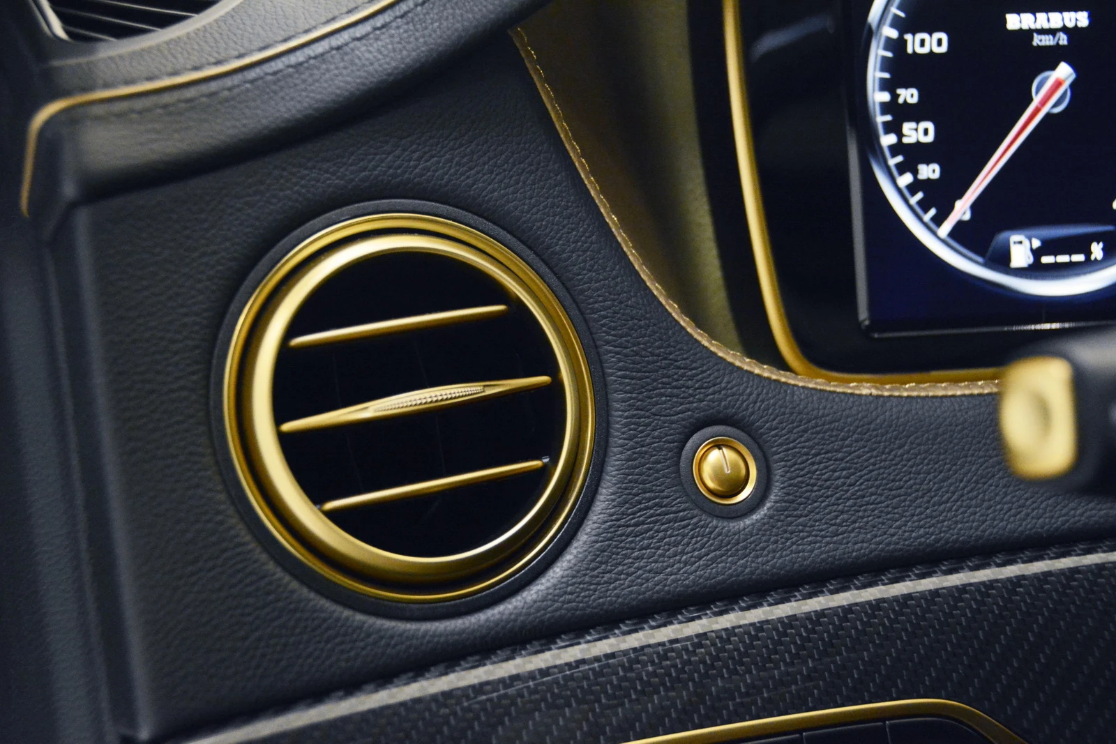 Another example of the 300 interior parts painted to match the exterior of the Brabus 900 Desert Gold edition