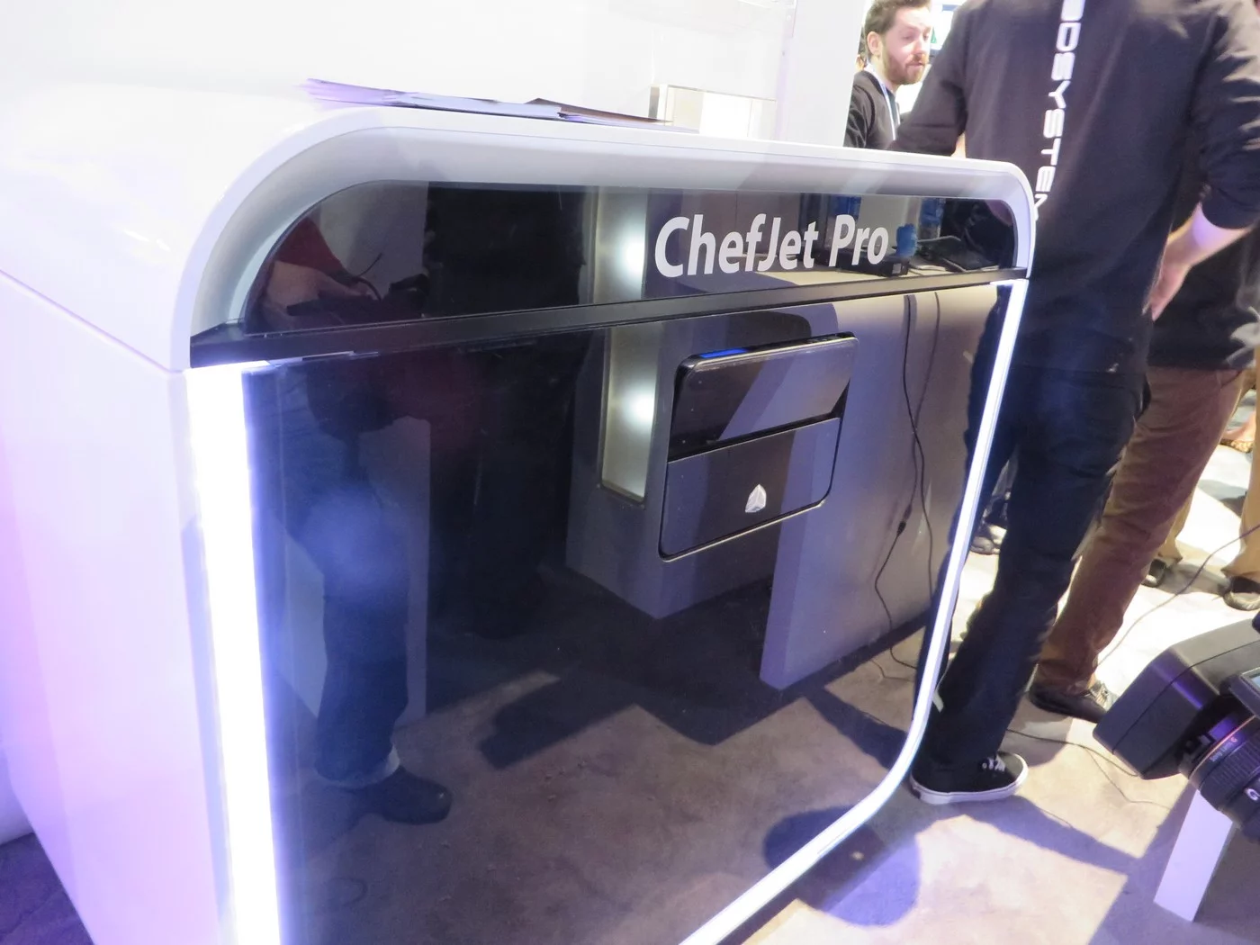 The ChefJet Pro pumps out full color prints in sizes up to 10 x 14 x 8 in (25 x 36 x 20 cm)