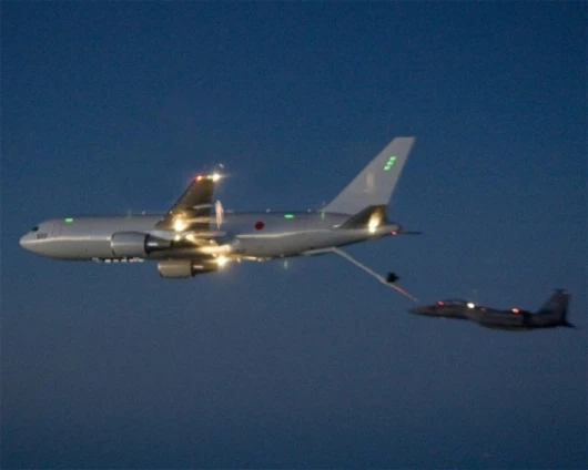 Boeing Completes First KC-767 Tanker Night Refueling