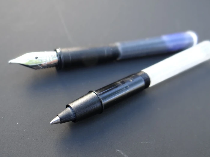 Lernstift allows for exchangeable writing tips, meaning individuals can choose to use either a pencil, a fountain pen, or a ballpoint pen