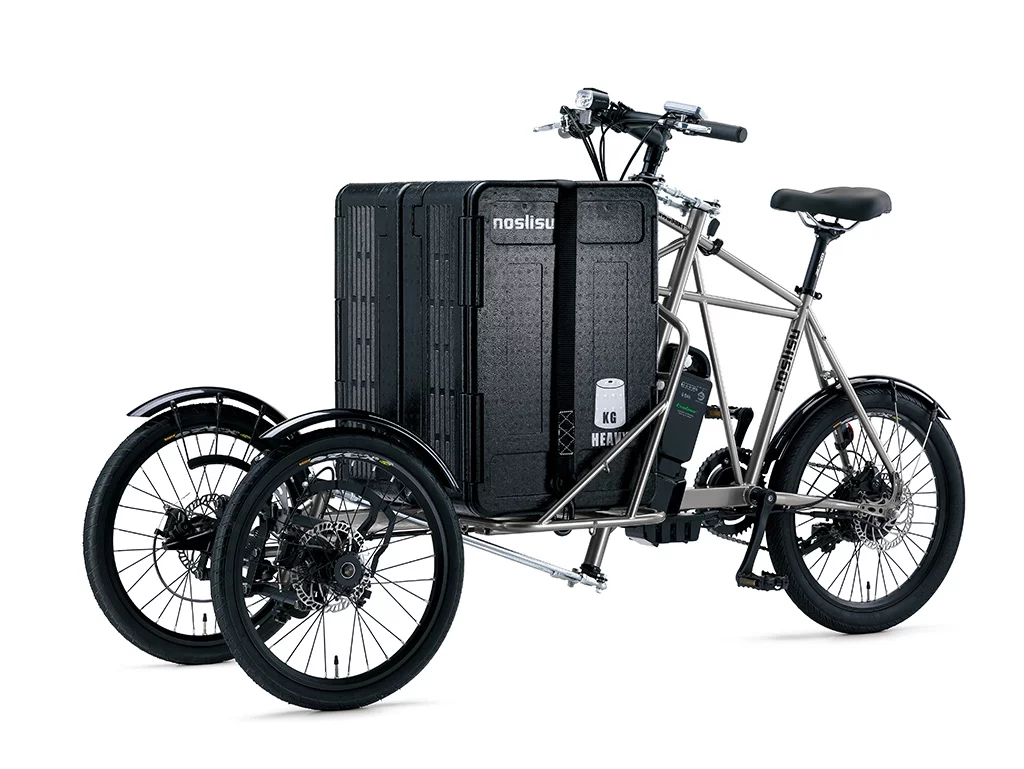 The Noslisu cargo e-trike has a front loader space with capacity for 120 liters of goods