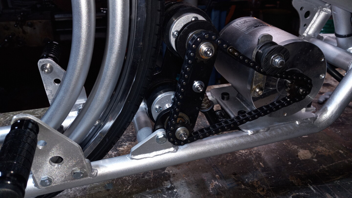 A close look at the friction drive mechanism