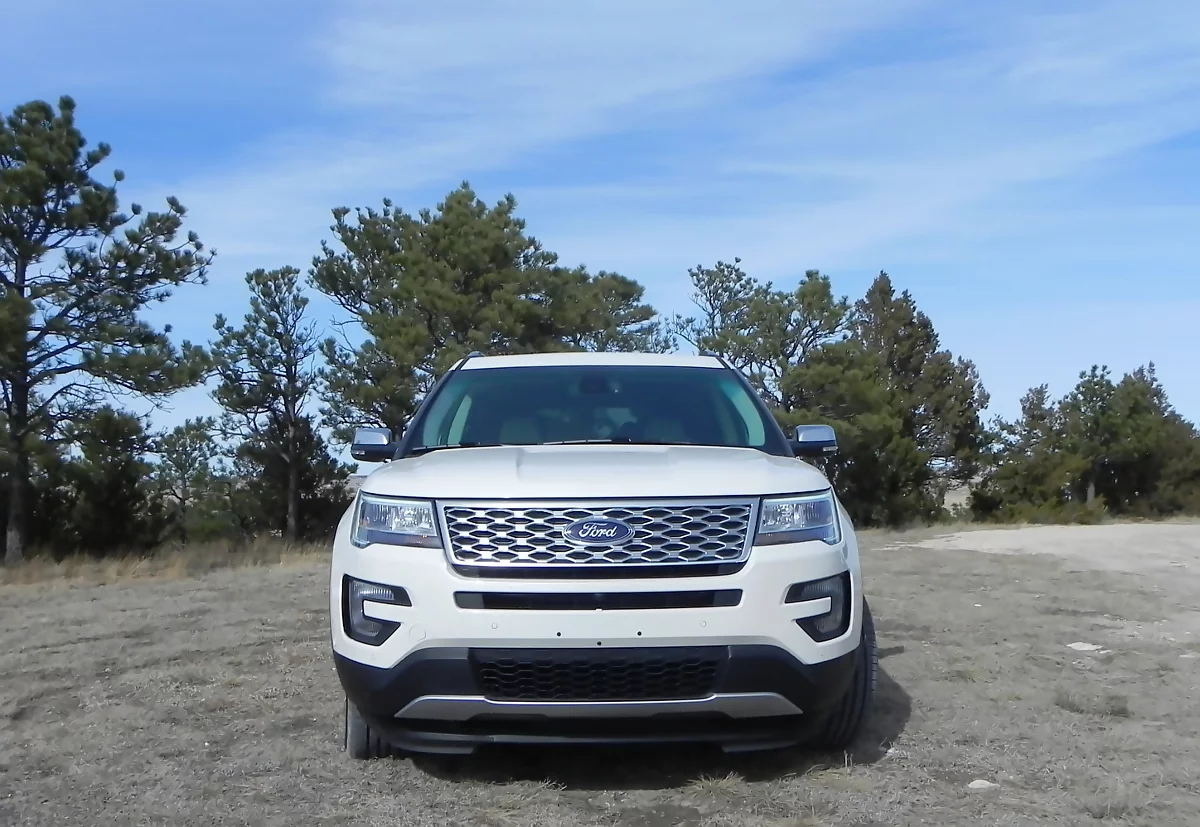 The Explorer is still intimidating when viewed head-on, but a bit less so as the fascia softens to give broader appeal to the SUV