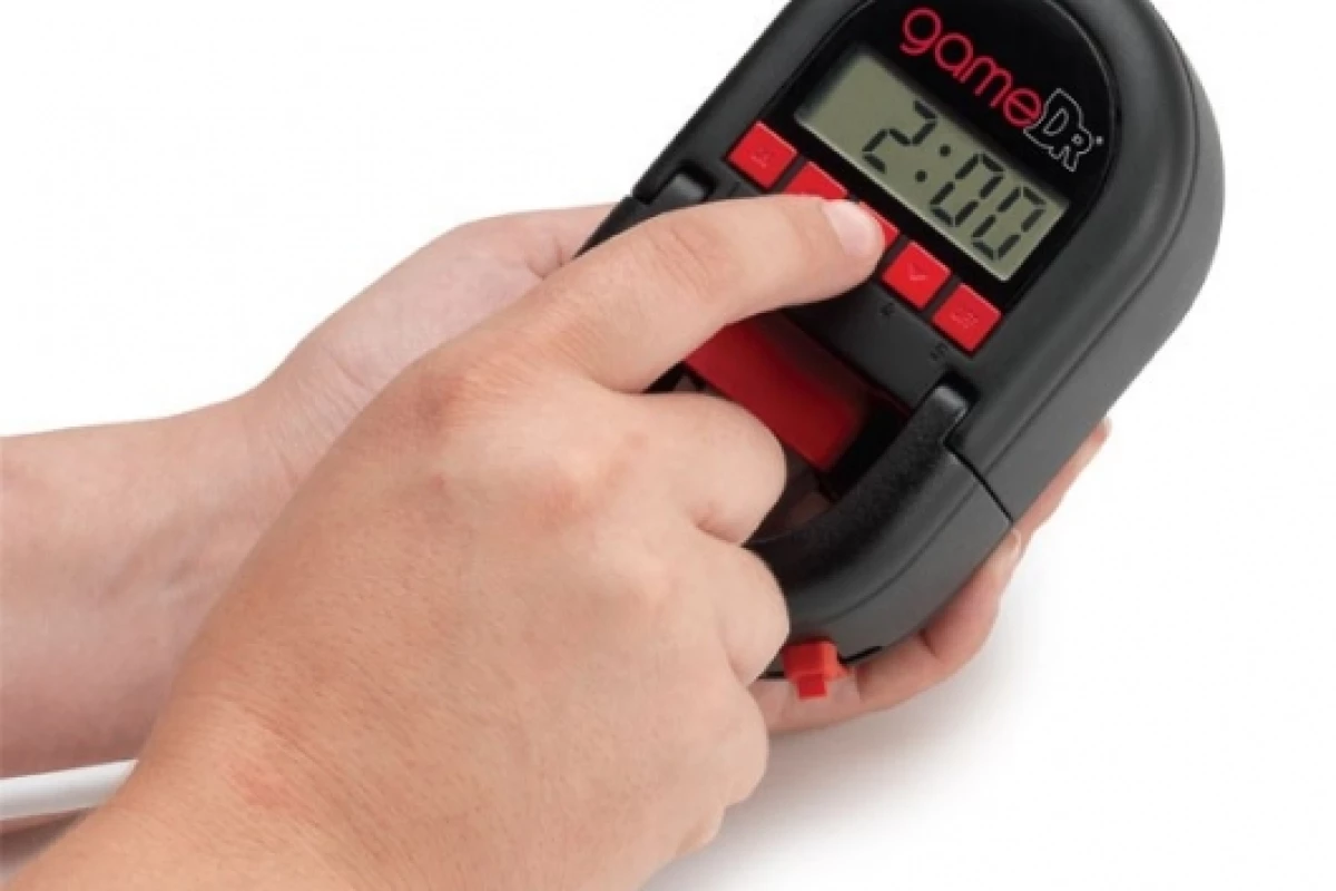 Just what the doctor ordered: the GameDr Video Game Timer aims to eliminate child/parent conflicts – simply set the built-in clock and plug the power cord of the game console into the GameDr Video Game Timer
