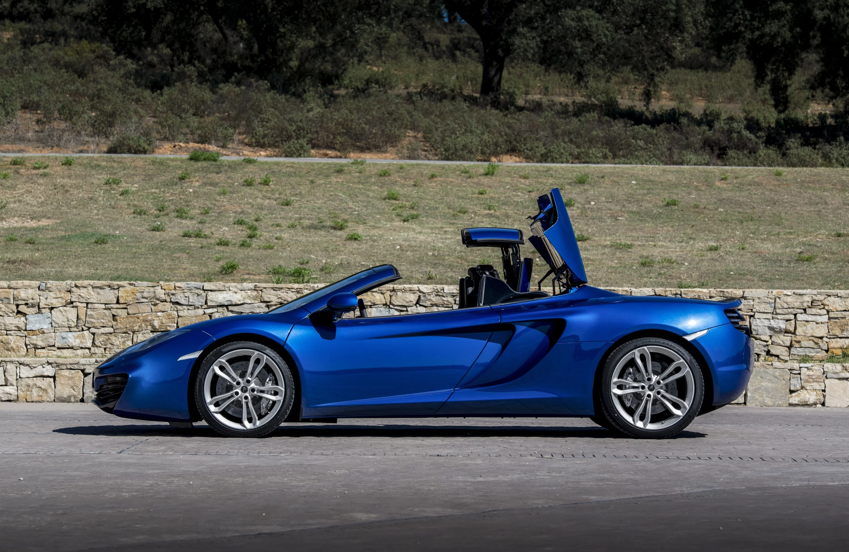 The 12C has one of the fastest tops on the market, capable of getting naked at speeds up to 19 mph in only 17 seconds