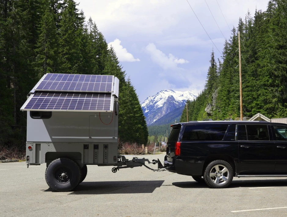 The base BluMobil trailer has a 1.5-kW solar panel system that can be expanded with folding freestanding panel systems