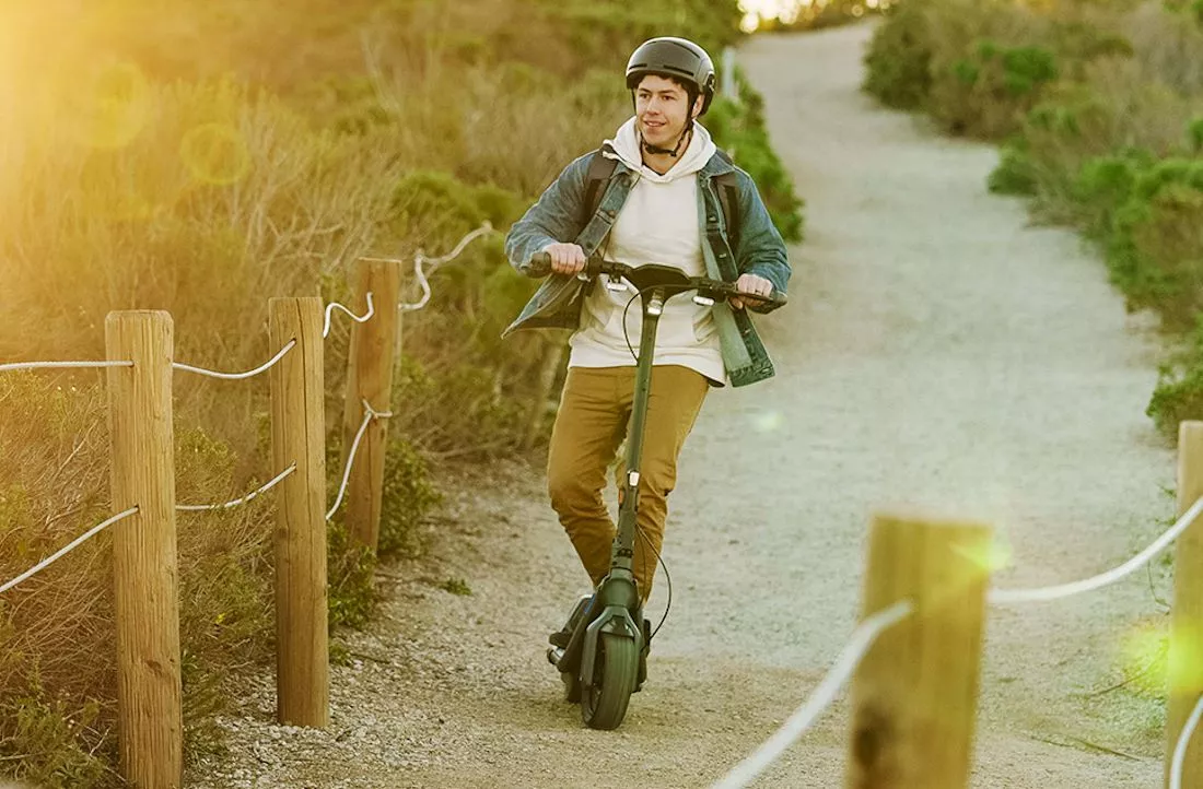 The P series electric kickscooters ride on 10.5-inch all-season tires and feature full suspension to help smooth out bumpy terrain