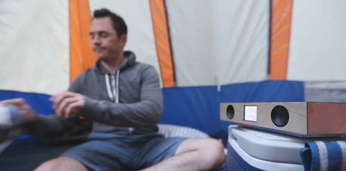 A 5400 mAh Li-Pol internal battery means that you're not tied to a wall outlet, and can take Glowdeck with you on camping trips or to the park on a lazy Sunday afternoon