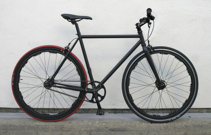 Mission Bicycle Company's Revolights Wheels-equipped eight-speed Sutro