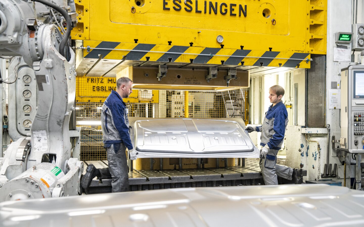 Sono Motors is building 37 prototypes for series-validation testing - 16 complete vehicles and 21 test structures