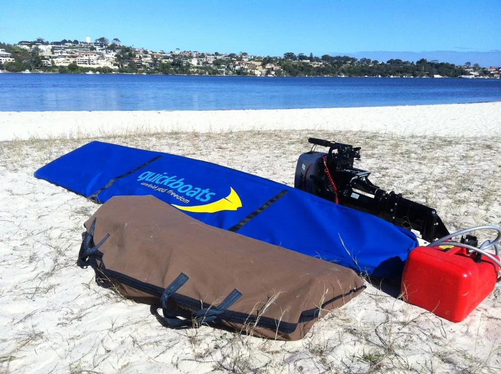 The Quickboat comes in two bags