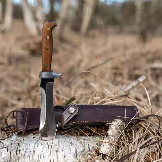 The Automesser with sheath