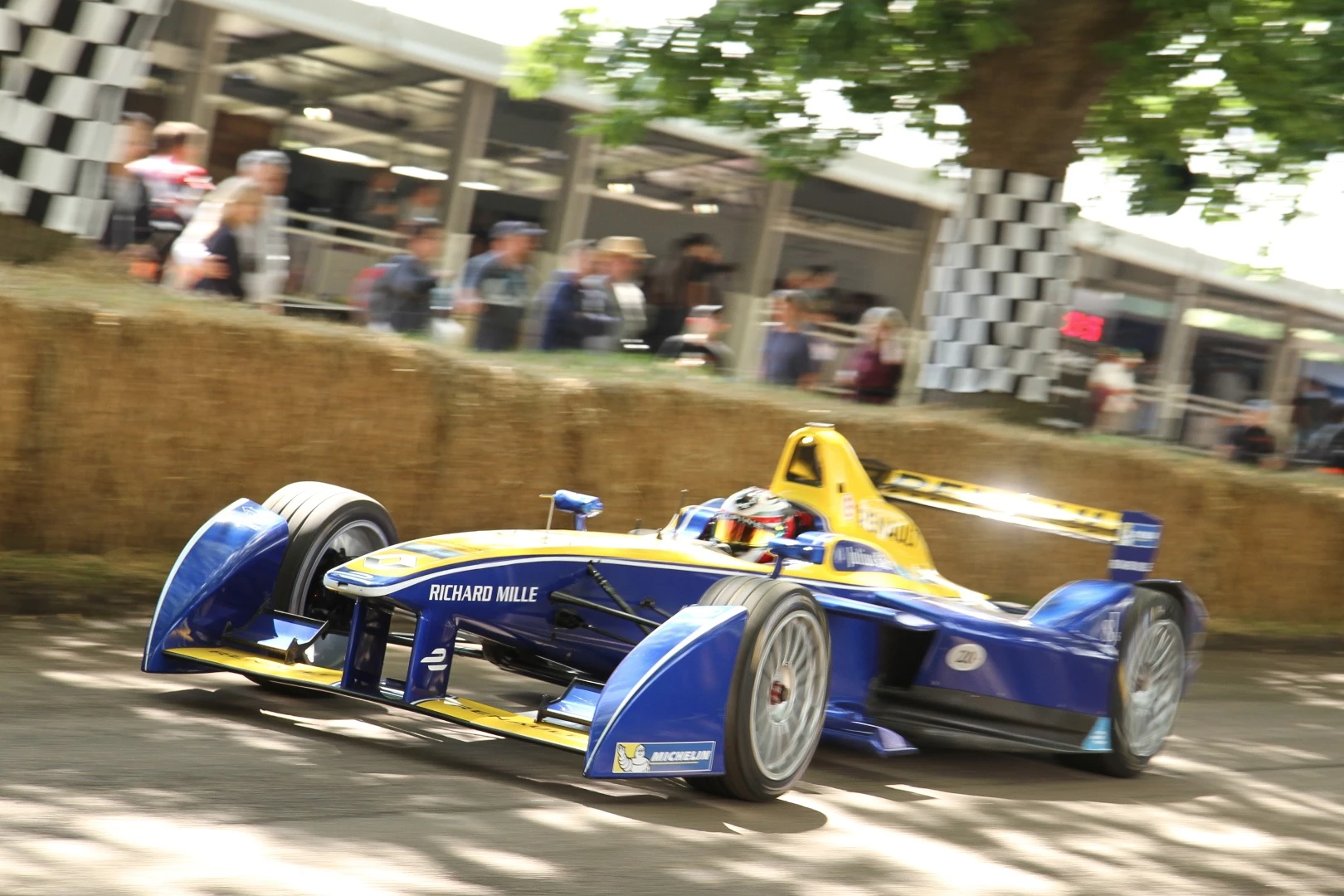 The Renault e.dams Formula E car brought a bit of modern silence to proceedings