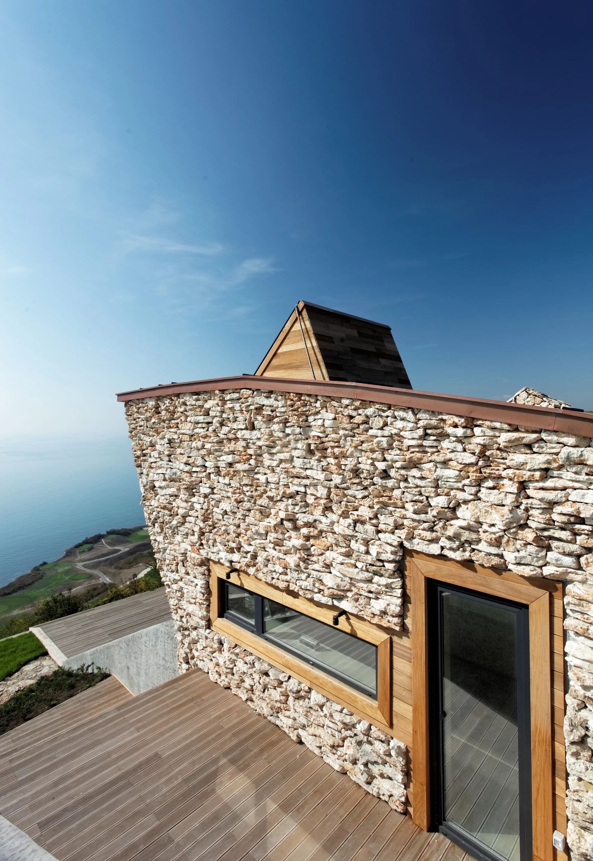 Triple glazing has been used throughout (Photo: Ignatov Architects)