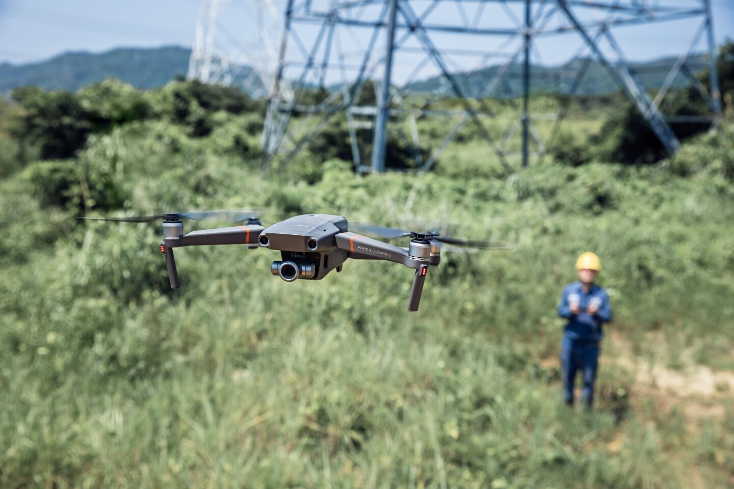 The Mavic 2 Enterprise makes use of DJI's latest video and data transmission system, with support for both 2.4 GHz and 5.8 GHz frequency bands