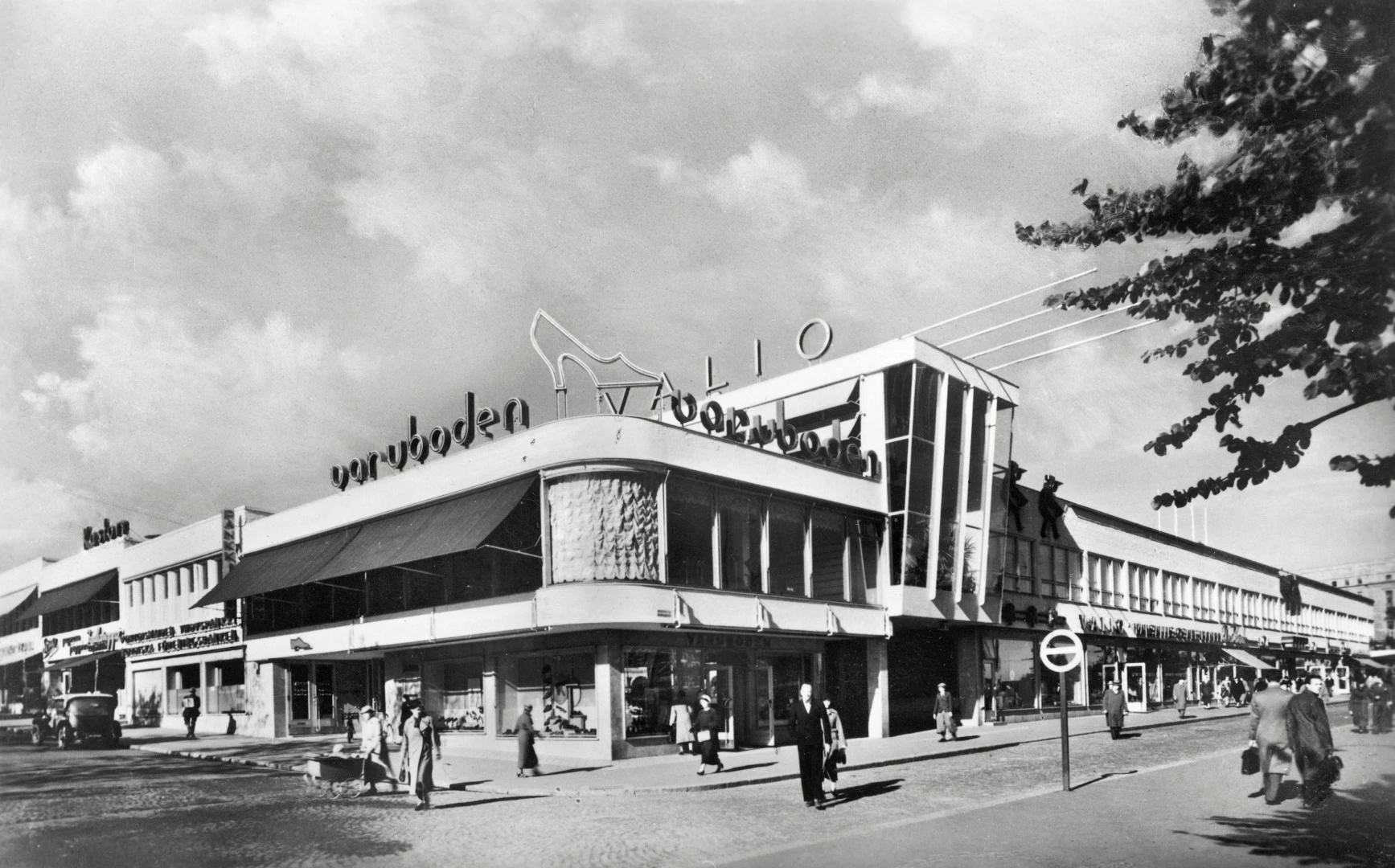 The old Lasipalatsi Square