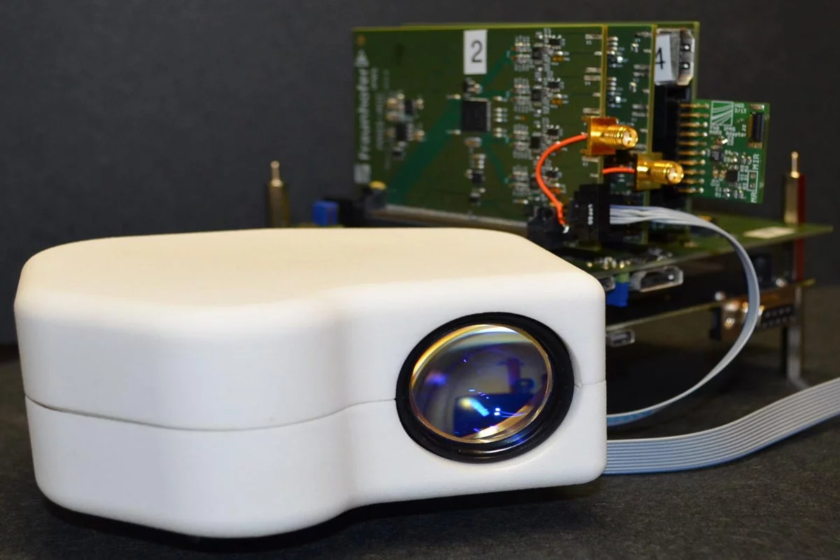 The Mobile Authentication via Retina Scanner (MARS) prototype is compact and portable (Photo: Fraunhofer IPMS)