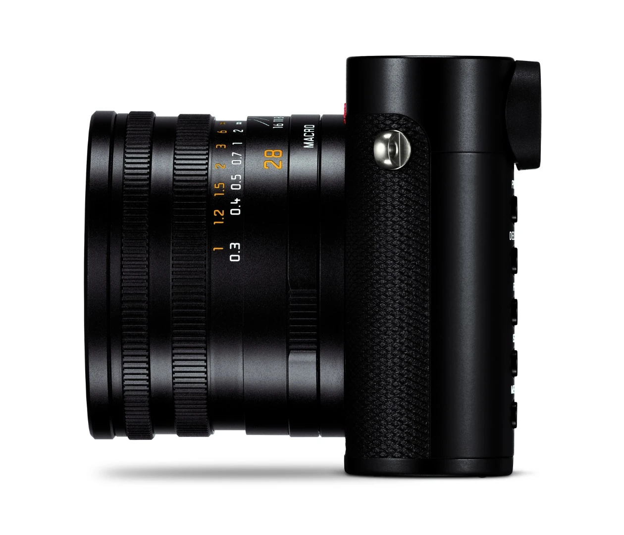 Leica Q: compact but not pocket size