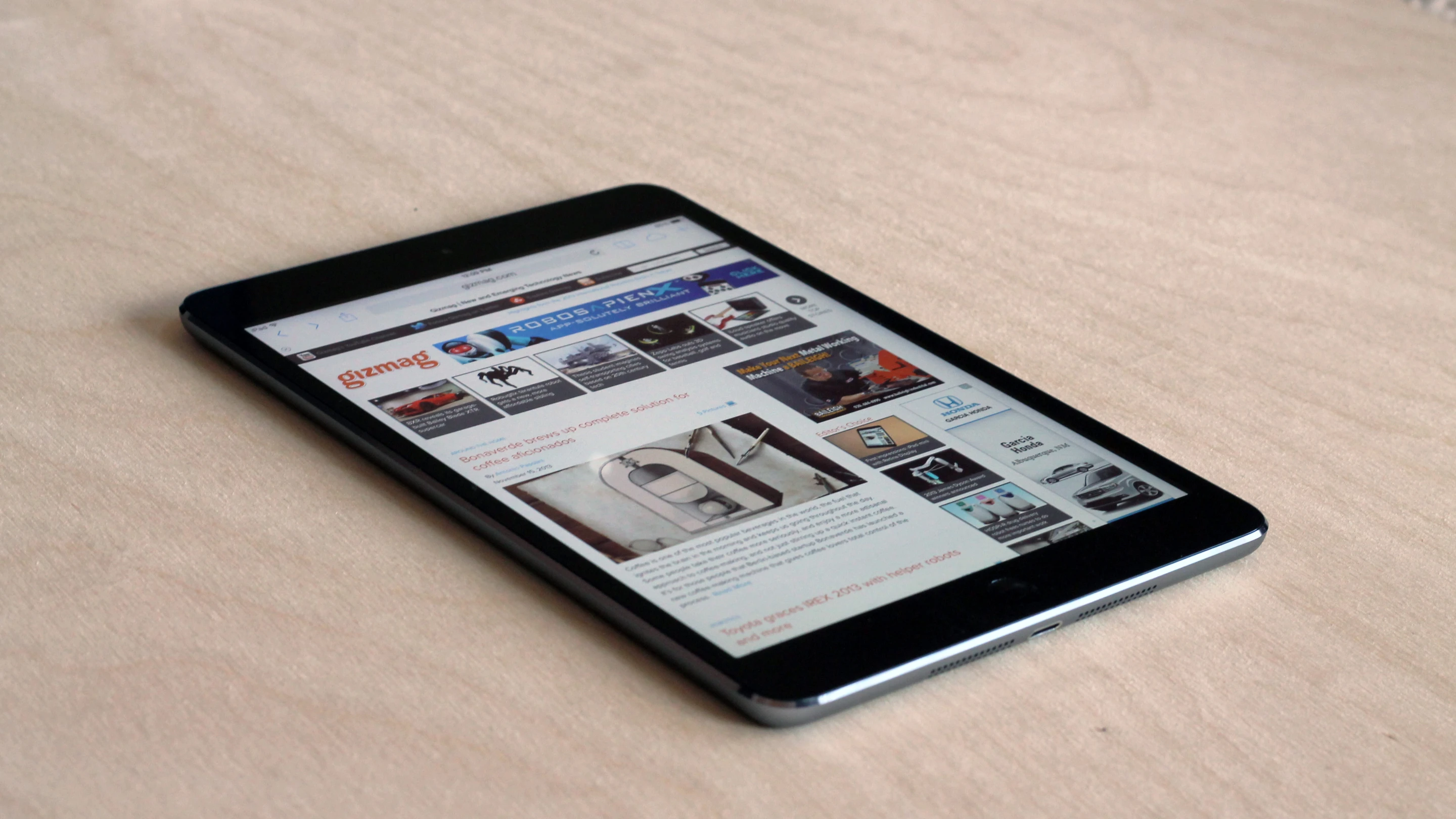 Gizmag reviews Apple's new (2nd generation) iPad mini with Retina Display