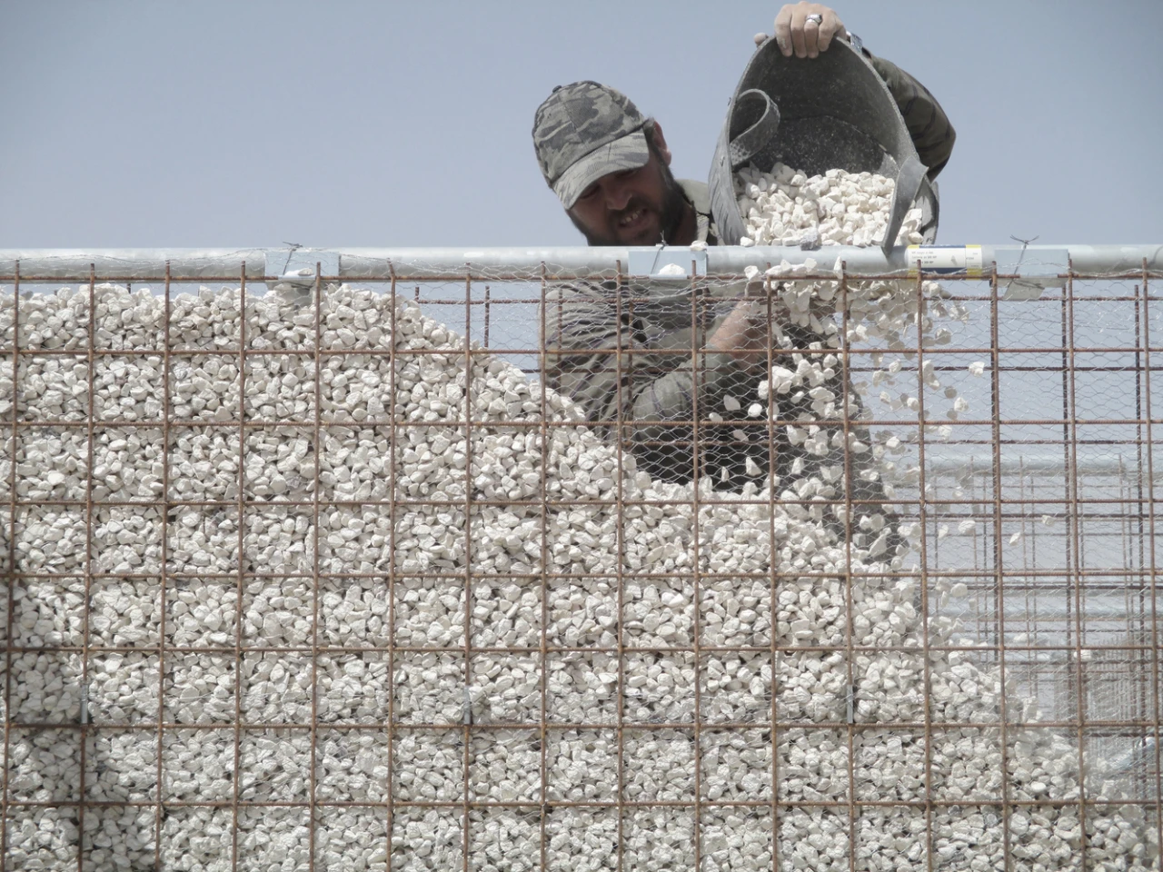 The Re:Build team is now working on a project to construct a school, market, a residential area, canteen and an information centre for another refugee camp in Somalia