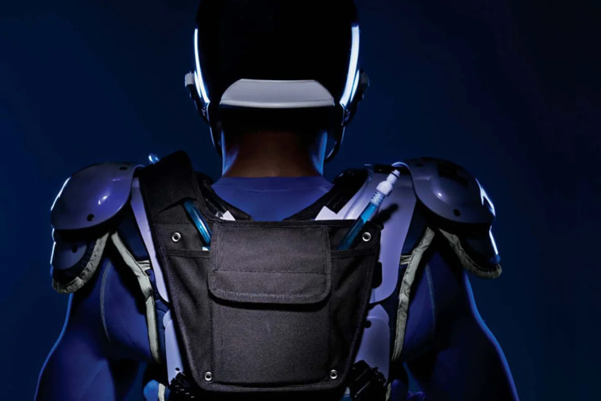 Hydromax is a wearable hydration system designed for use in football